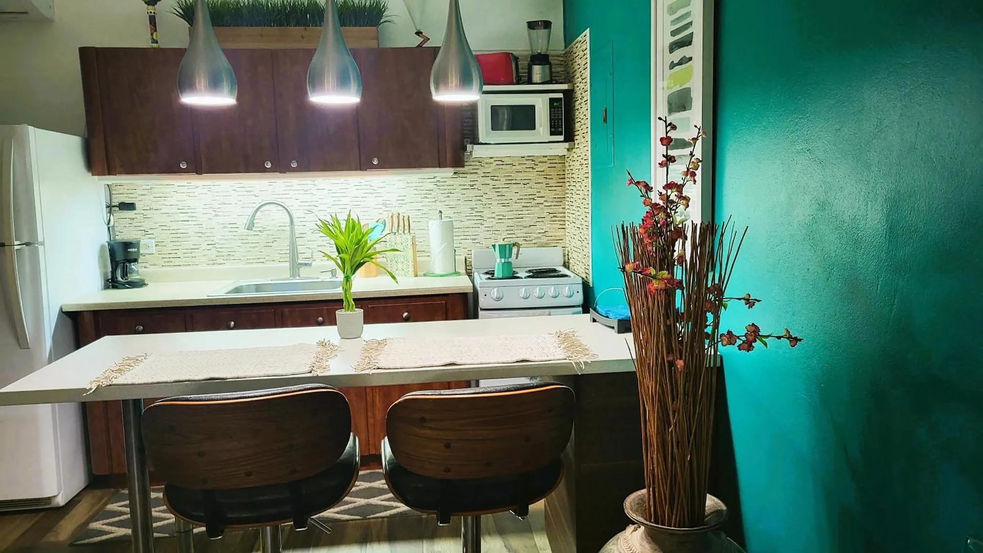 アパート Cozybeach Large 1Bdrapt 50 Steps From Atlantic Ocean Private Street Between Ocean Park & Isla Verde 5 Mins From Airport サンジョアン